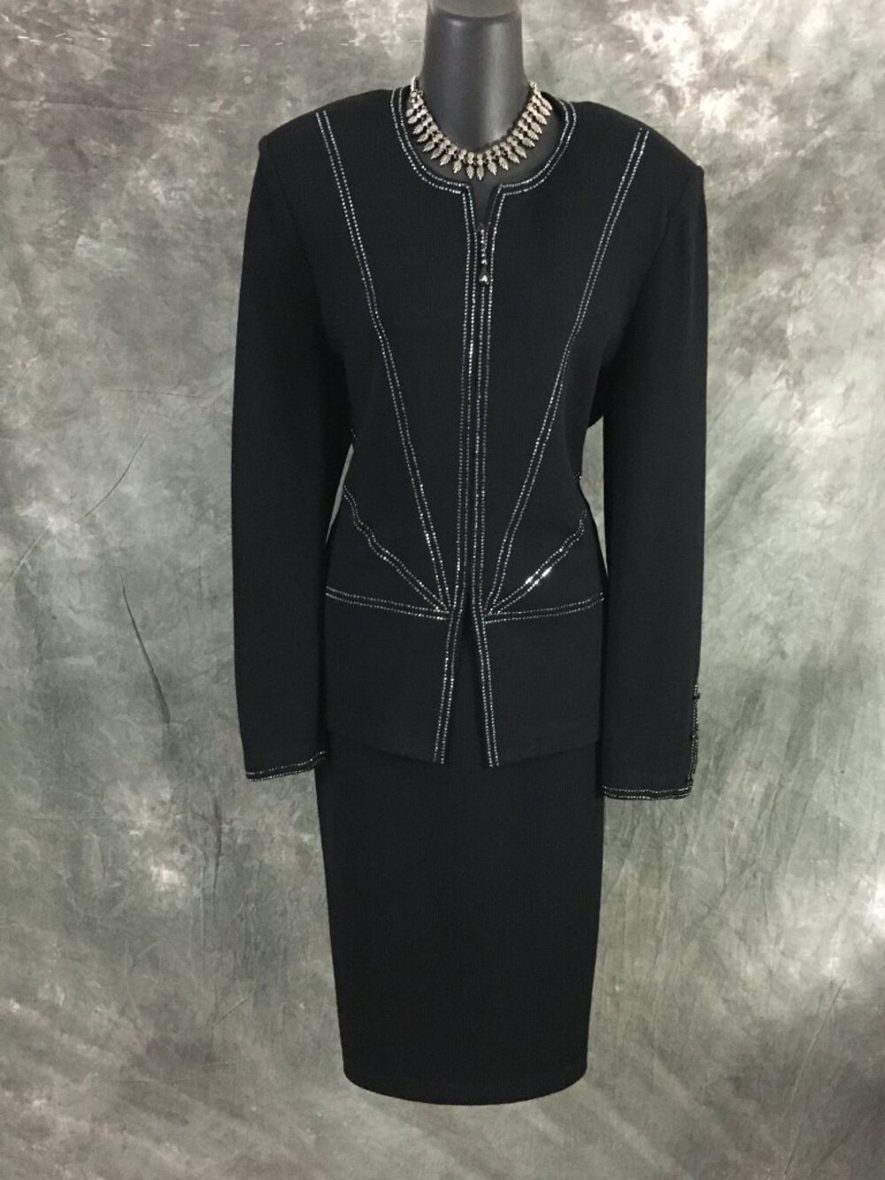 BEAUTIFUL St John evening knit black rhinestones embellished skirt suit 10 - Picture 3 of 10
